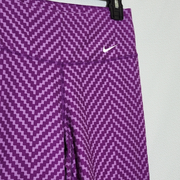 Nike Legend 2.0 Zig Zag Capri Leggings Size Small - Picture 7 of 10